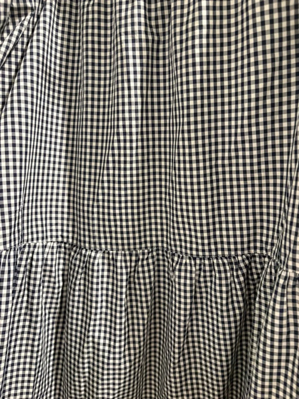 Ann Taylor Gingham Taffeta Tiered Skirt -Medium - Picture 4 of 5